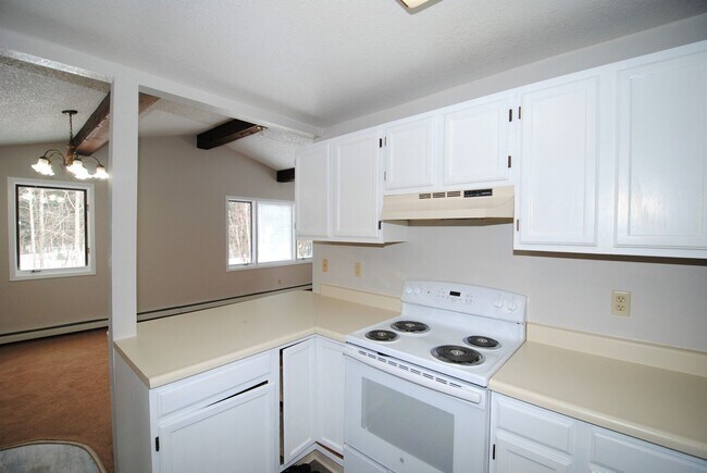 Building Photo - 795 Keeling Rd
