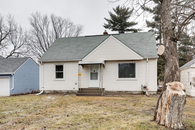 Building Photo - Stunningly Renovated 5-Bed Arden Hills Home.