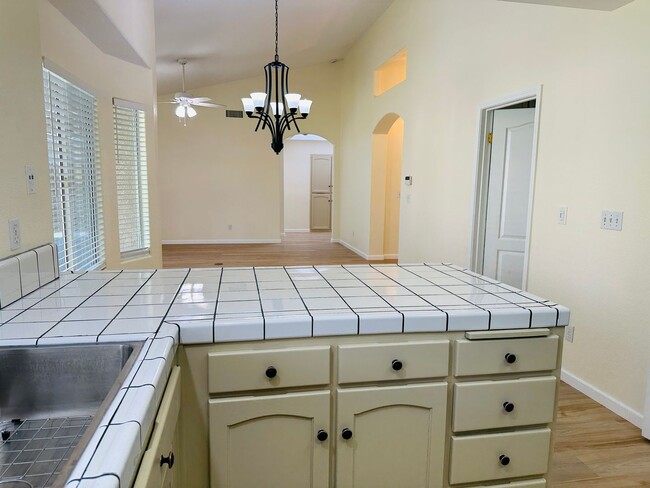 Building Photo - $2,450 - Maple & Teague - 3 Bed 2 Bath, Meridian Ave. Fresno