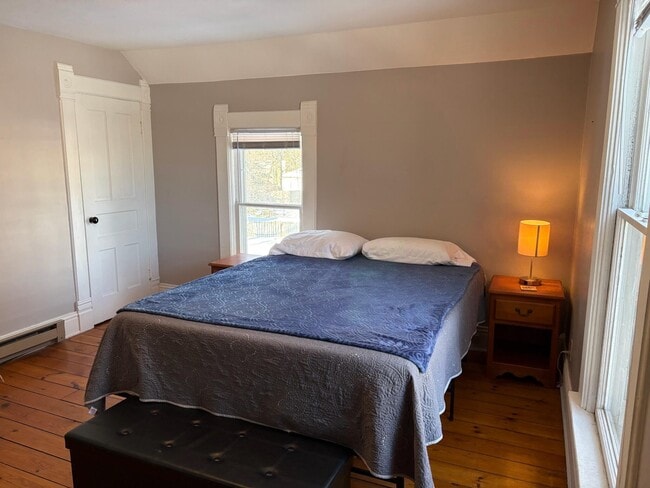 Building Photo - 433 McKinley St