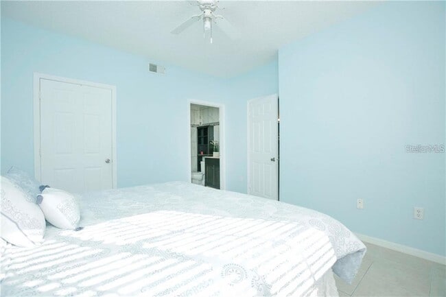 Building Photo - 13037 Mulberry Park Dr