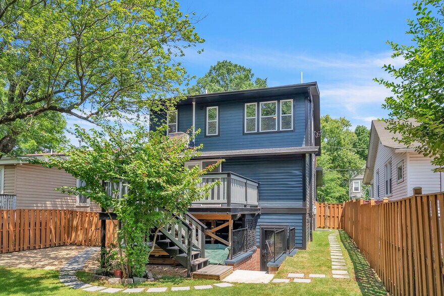Building Photo - 4103 Crittenden St