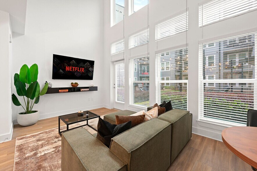 Building Photo - 230 Bill Kennedy Wy SE