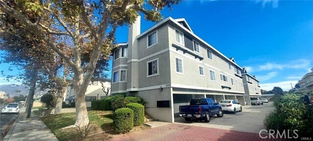 Building Photo - 5704 Sultana Ave