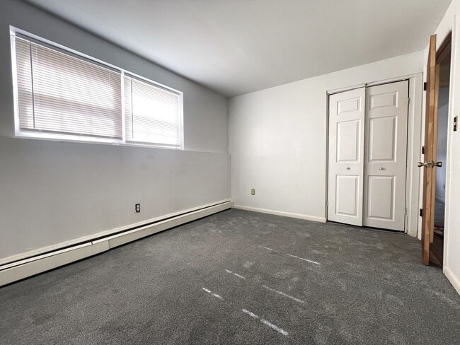 Building Photo - Bright 2-Bedroom Condo in Presidential Park, Lowell, MA