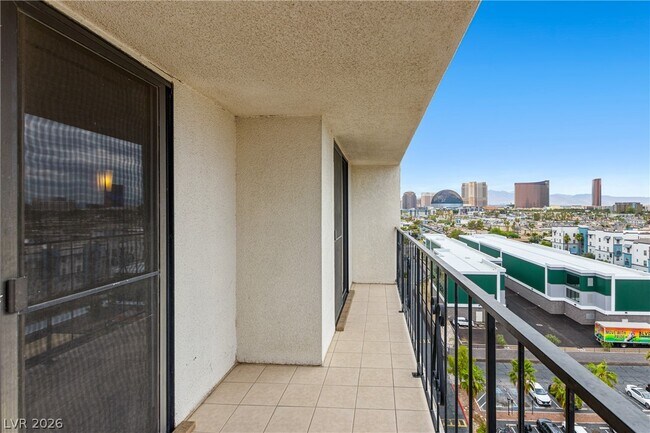 Building Photo - 3930 University Center Dr