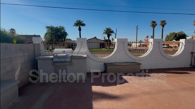 Building Photo - 21 W Tonto St