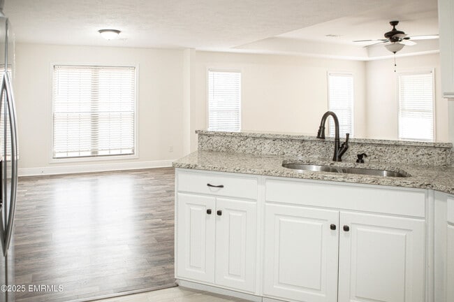 Building Photo - 6821 10th Ave