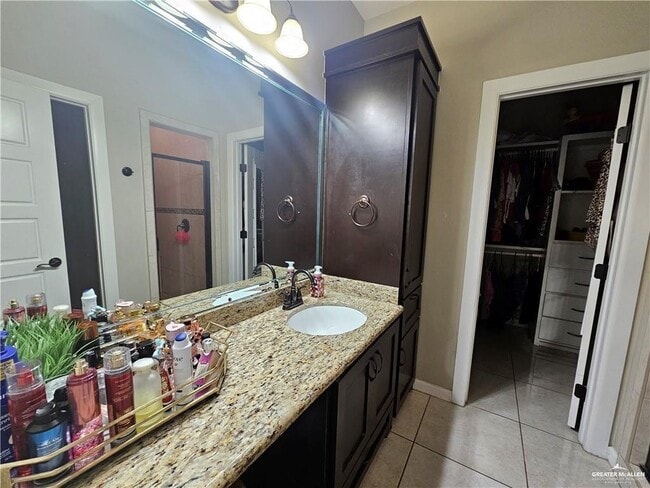 Building Photo - 21 Radiant Ln