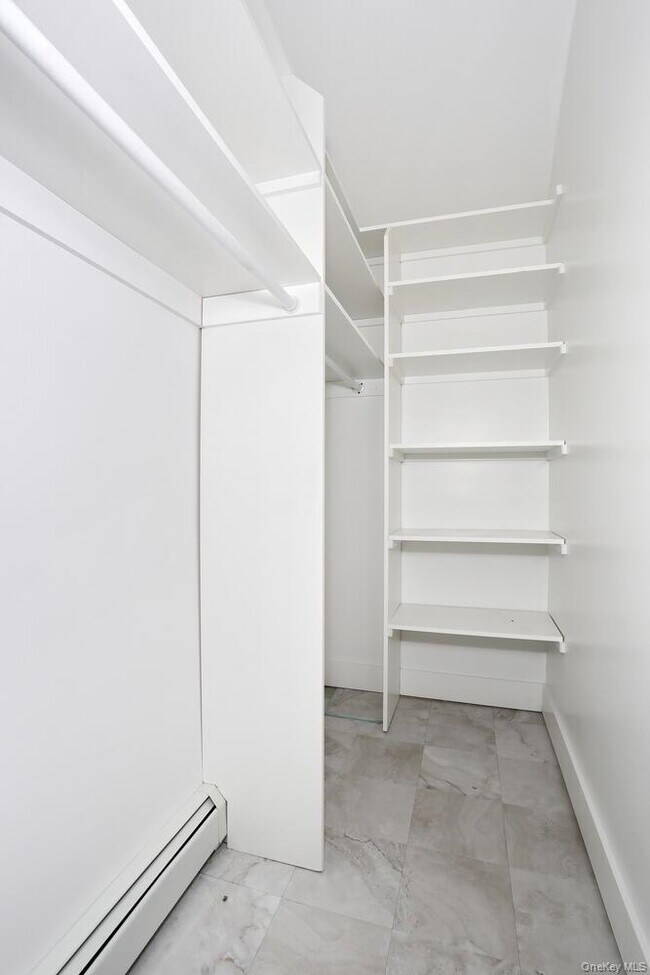 Building Photo - 10 Millbury St