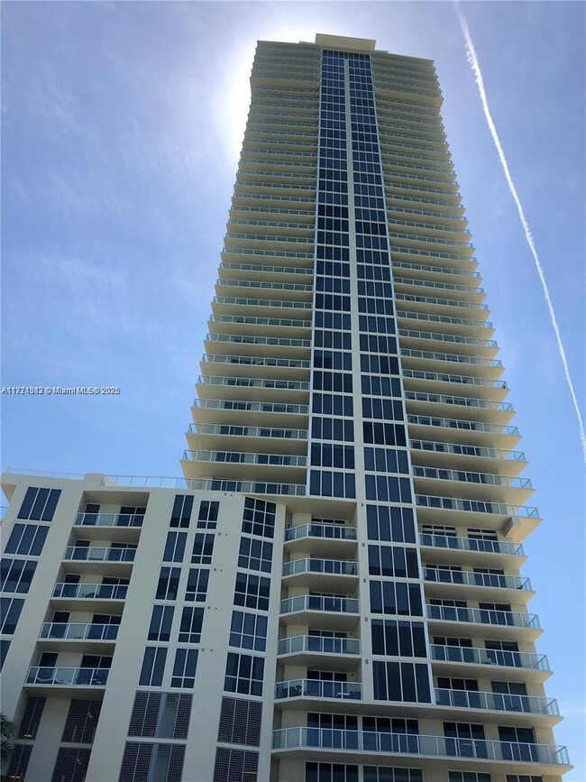 Building Photo - 16699 Collins Ave