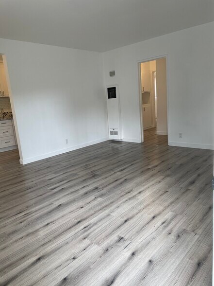 Living room - 12329 Oxnard St