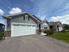 Building Photo - 14729 Greenbriar Dr