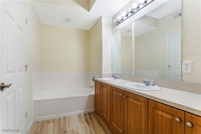 Building Photo - 7905 Preserve Cir