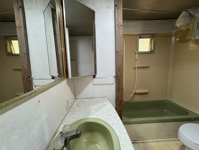 Building Photo - 2BR/1BA Mobile Home on ½ Acre – Pet-Friendly – Lake City, FL
