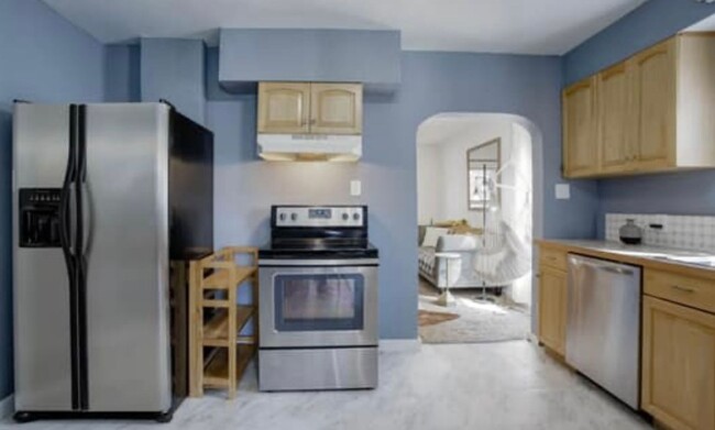 Building Photo - Picture-Perfect 3-Bedroom Charmer – A Drea...