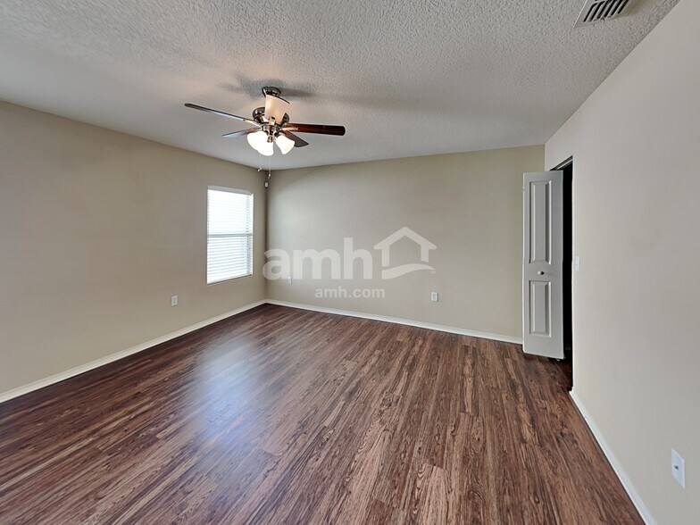 Building Photo - 10920 Pond Pine Dr