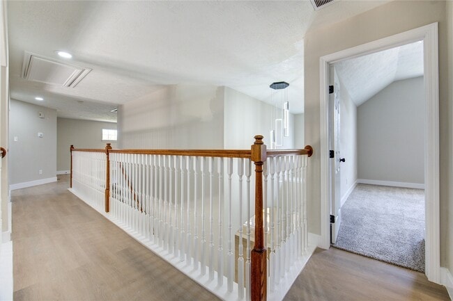 Building Photo - 5512 Canyon Bluff Ln