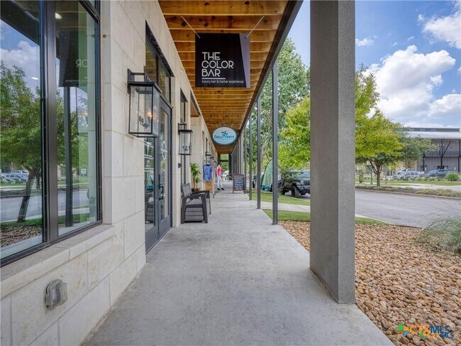 Building Photo - 1208 N Academy Ave