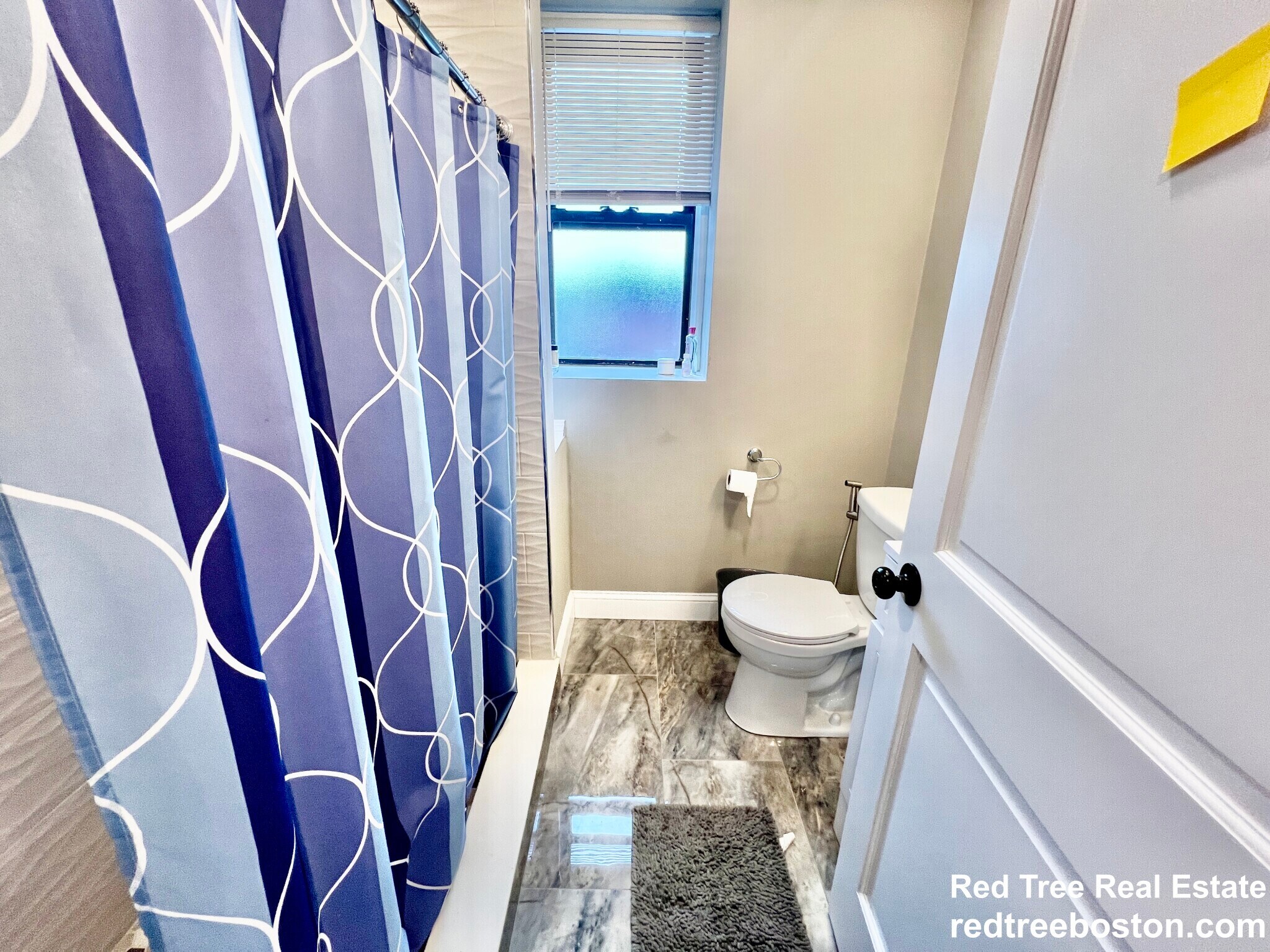 Building Photo - 1914 Beacon St