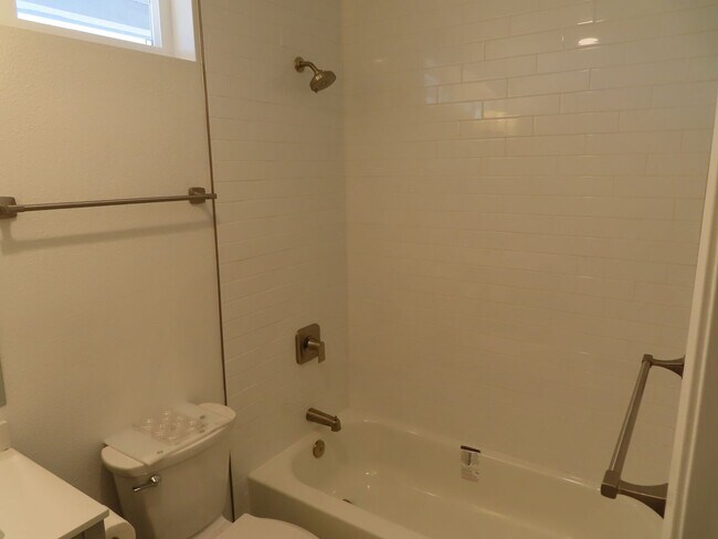 Building Photo - 2160 Leighton Ct