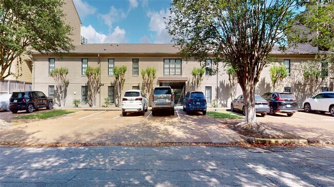 Building Photo - 1410 Hyde Park Blvd