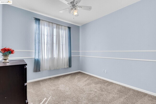 Building Photo - 1361 Tiffany Dr