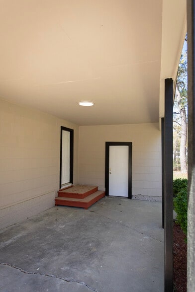 Building Photo - 282 Marilyn Dr