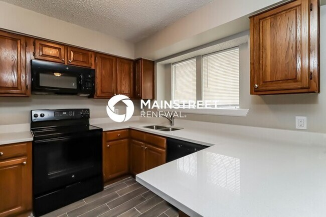 Building Photo - 3 Bedroom Pet-Friendly Home in Mansfield, TX with Main Street Renewal