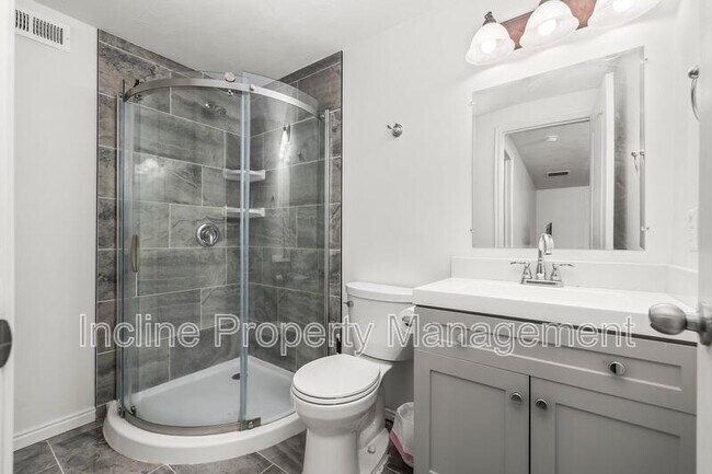 Building Photo - 7623 Yellowwood Ln