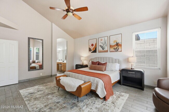 Building Photo - 12884 N Pioneer Way