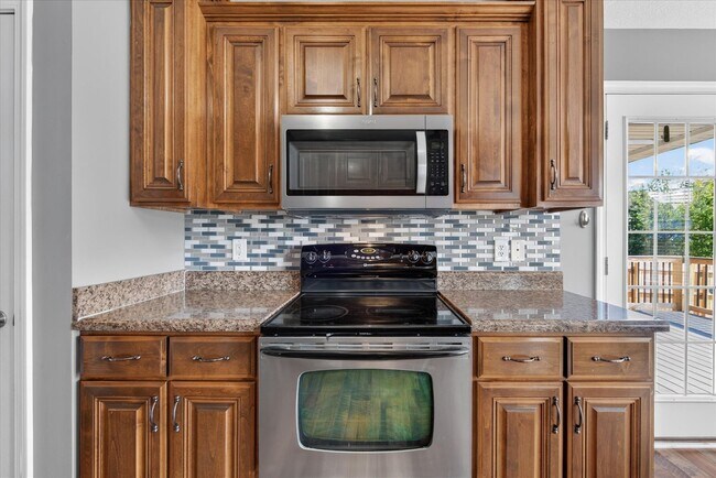 Building Photo - 3534 Southwood Dr