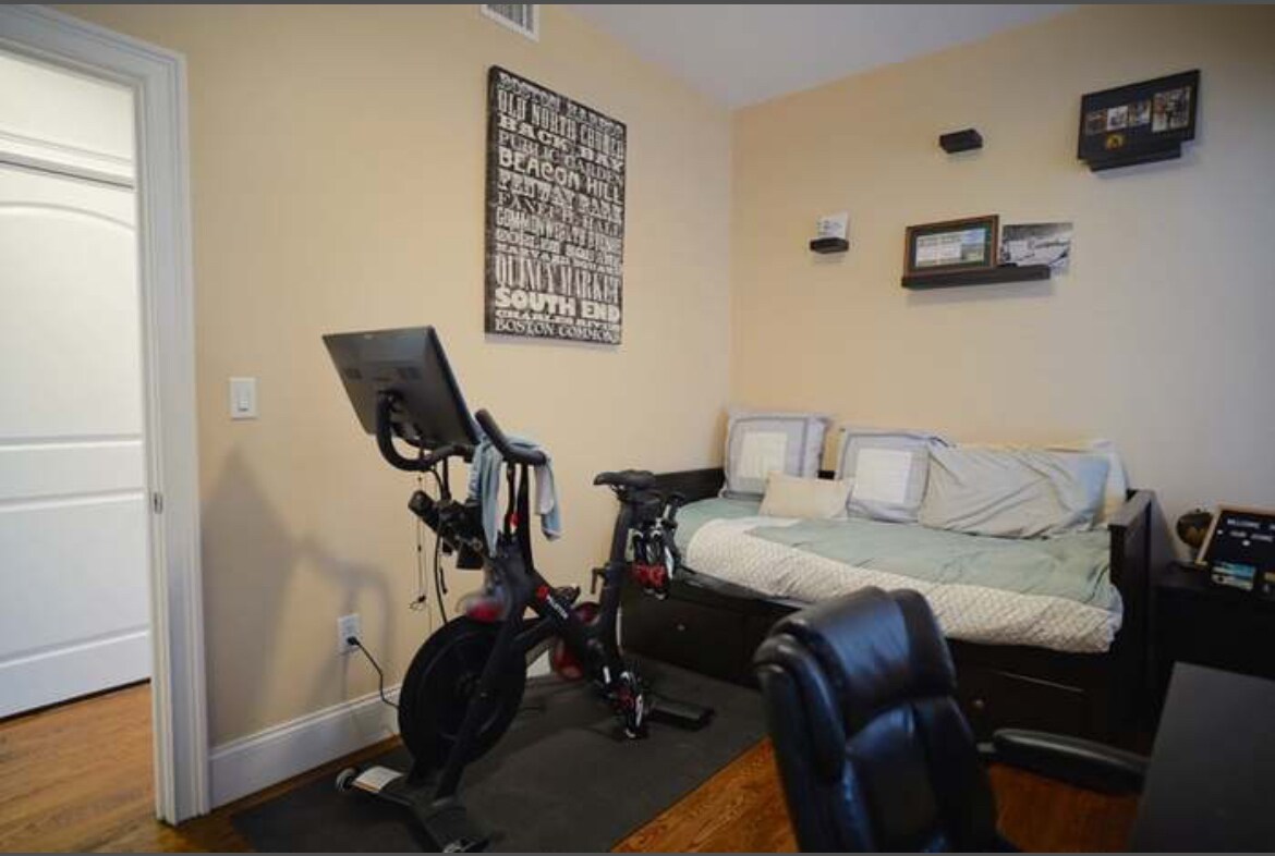 Building Photo - 249 Lexington St