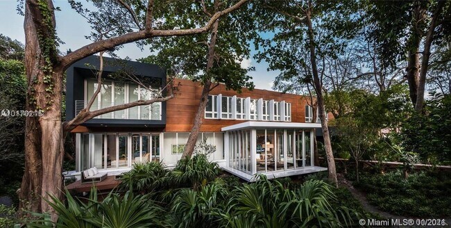 Building Photo - 3503 Banyan Cir