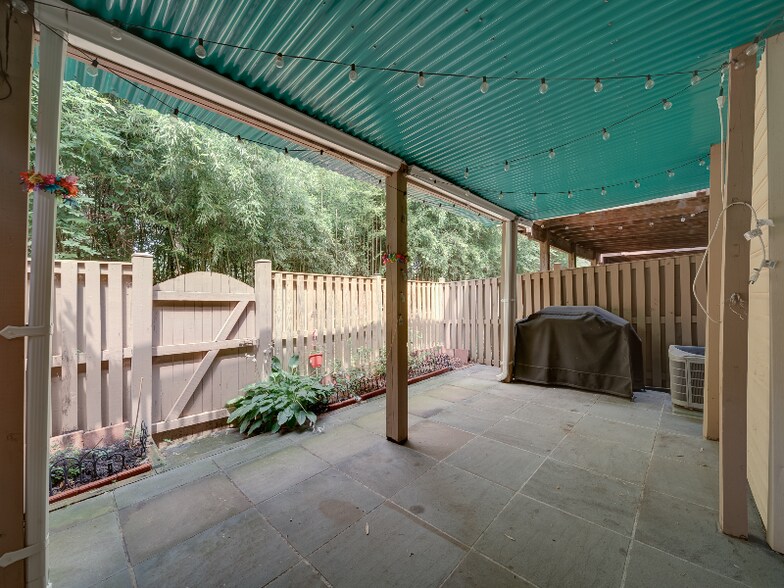 Building Photo - 3006 Fallswood Glen Ct