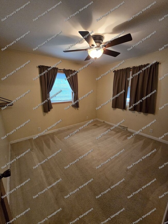 Building Photo - Three Bedroom Ranch w/ Finished Basement