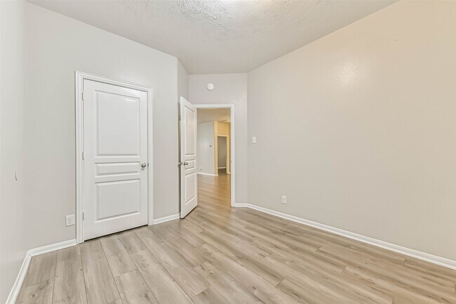 Building Photo - 3107 Braepark Ct