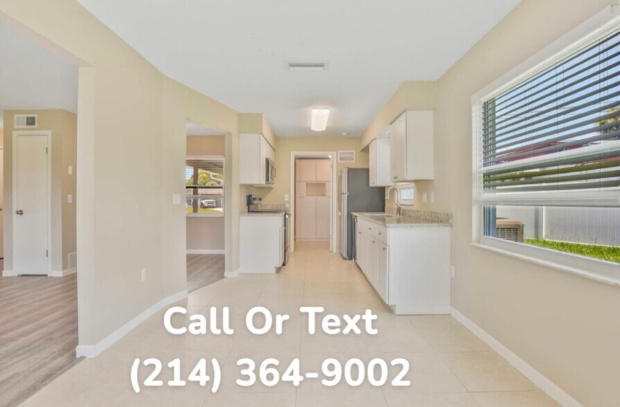 Building Photo - 2523 Laylas Wy