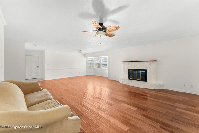 Building Photo - 247 Saldon Ln