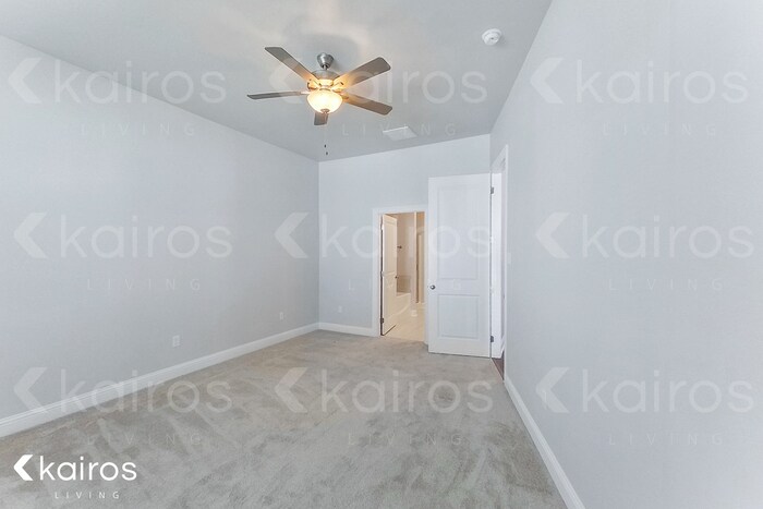 Building Photo - 4848 W Dacha Ln