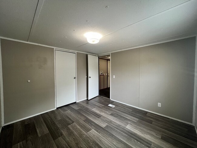 Building Photo - 295 Sawgrass Ct