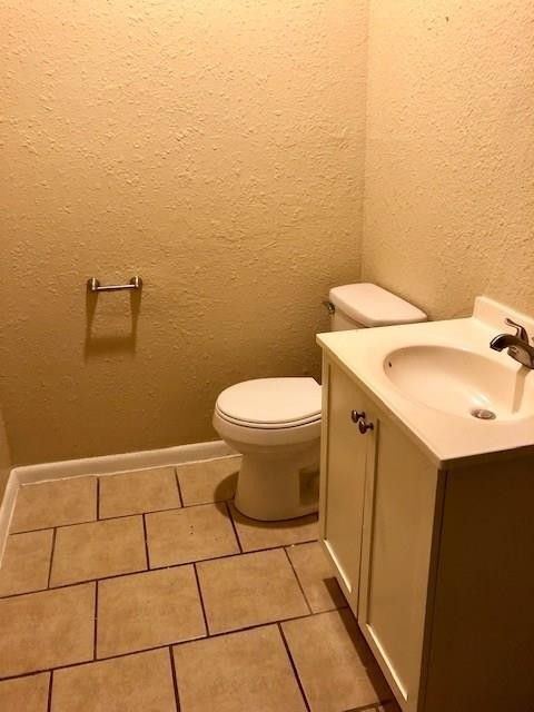 Unit C - Bathroom - 126 Gulf Pump Rd