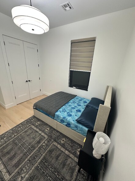 Building Photo - 103 Jewett Ave