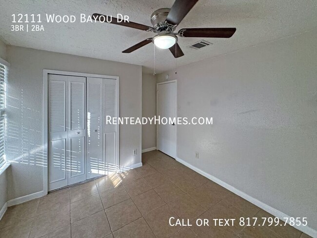 Building Photo - 12111 Wood Bayou Dr