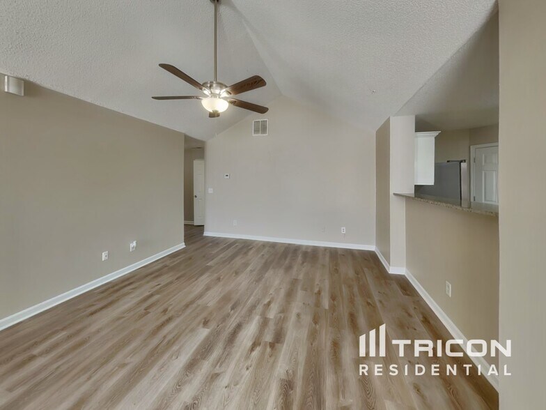 Building Photo - 8762 Edenton Way