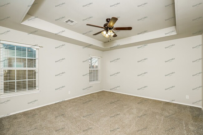 Building Photo - 2608 W Glendale St