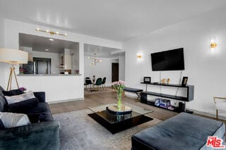 Building Photo - 1155 N La Cienega Blvd