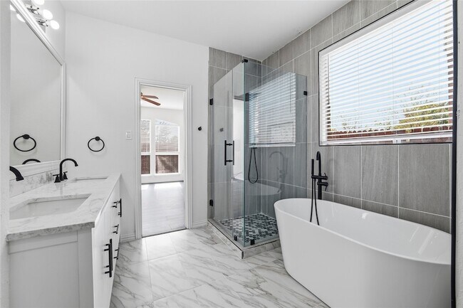 Building Photo - 412 Cypress Hill Dr