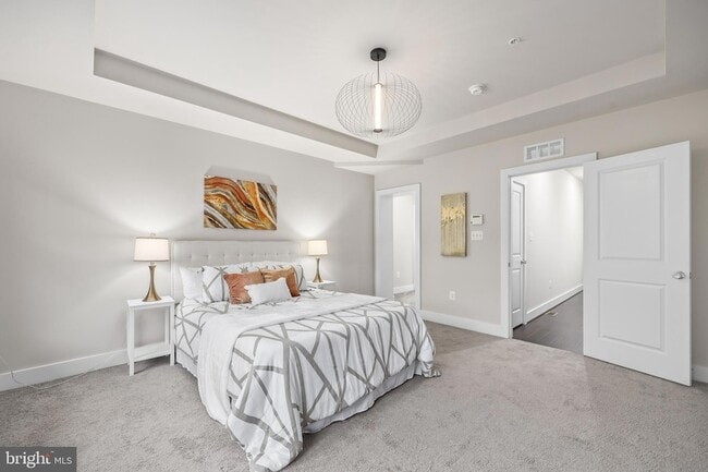 Building Photo - 1334 S Quinn St