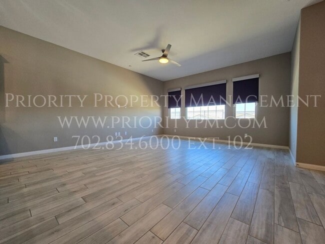 Building Photo - 738 Briar Knoll Dr